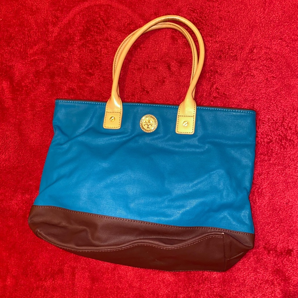 Sporty yet Stylish - Tory Burch